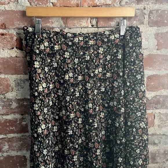 Vintage Express Black‎ Floral Knee Length Skirt Size Medium Y2k 90s - Picture 5 of 5